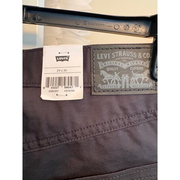 NWT LEVI'S BLACK HIGH-WAISTED MOM JEANS SIZE 29X30 - Picture 5 of 7